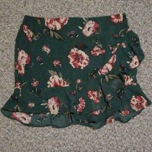 🌸Green floral Skirt